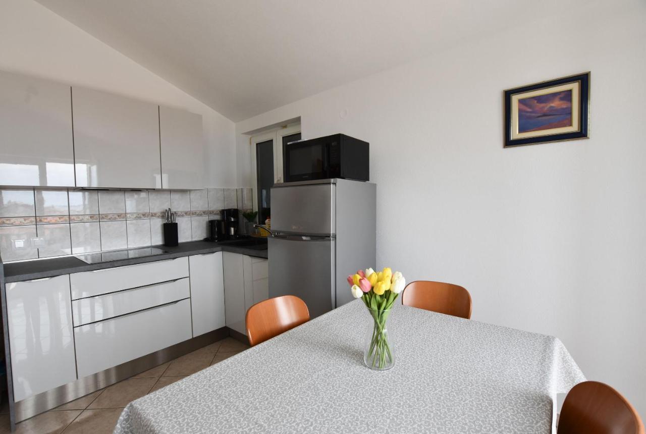 Apartments Karmen I Primosten Ngoại thất bức ảnh