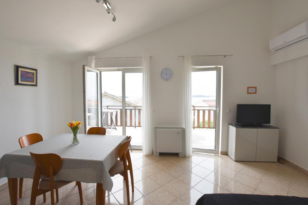 Apartments Karmen I Primosten Ngoại thất bức ảnh