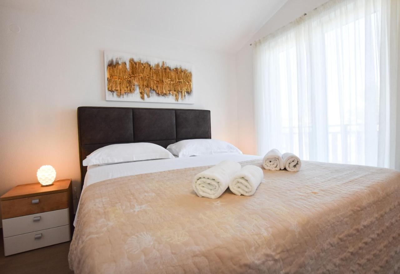 Apartments Karmen I Primosten Ngoại thất bức ảnh