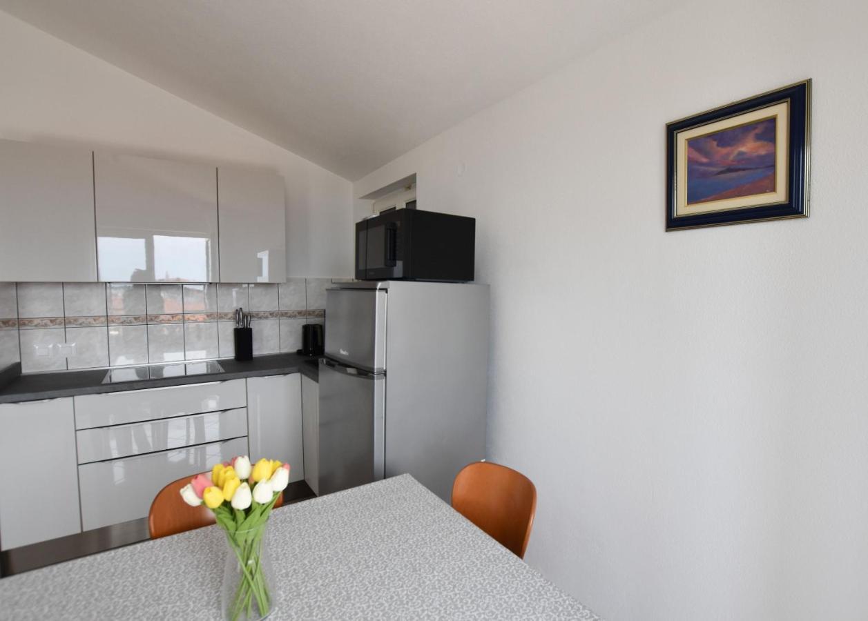Apartments Karmen I Primosten Ngoại thất bức ảnh
