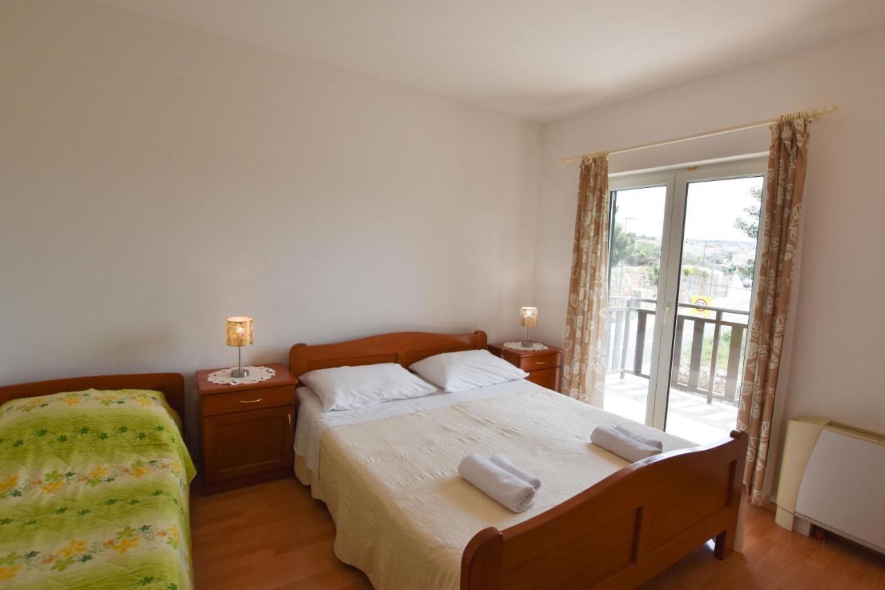 Apartments Karmen I Primosten Ngoại thất bức ảnh