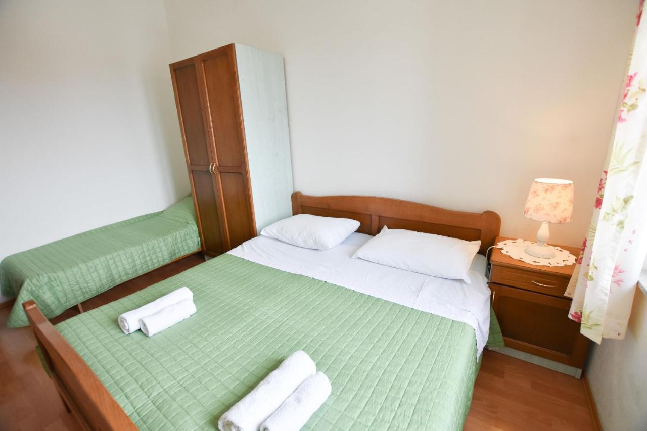 Apartments Karmen I Primosten Ngoại thất bức ảnh