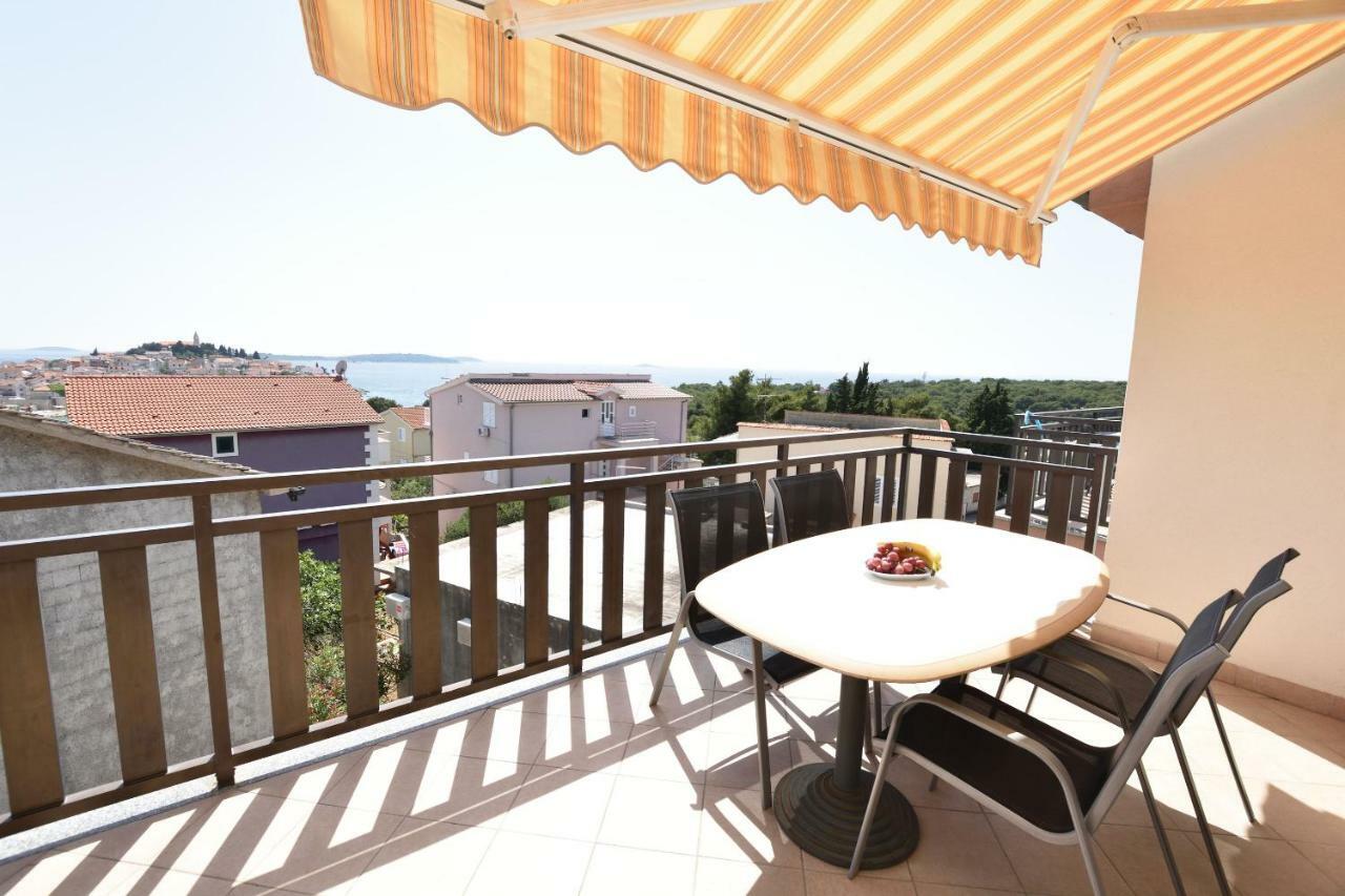 Apartments Karmen I Primosten Ngoại thất bức ảnh